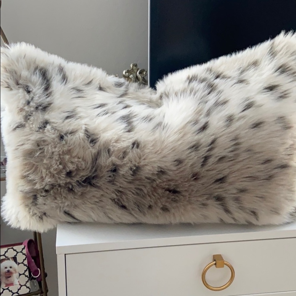 Snow leopard throw pillow